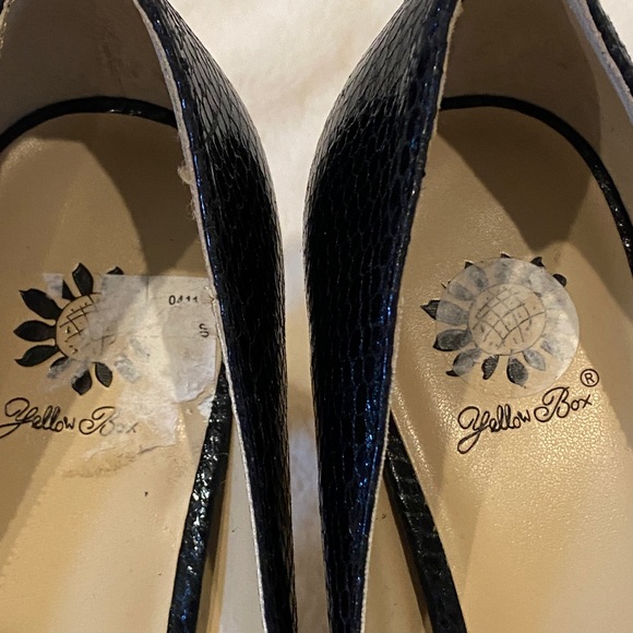 Yellow Box Anya Black Embellished Peep Toe Platform Heels Pumps Size 10 EUC - Picture 9 of 10
